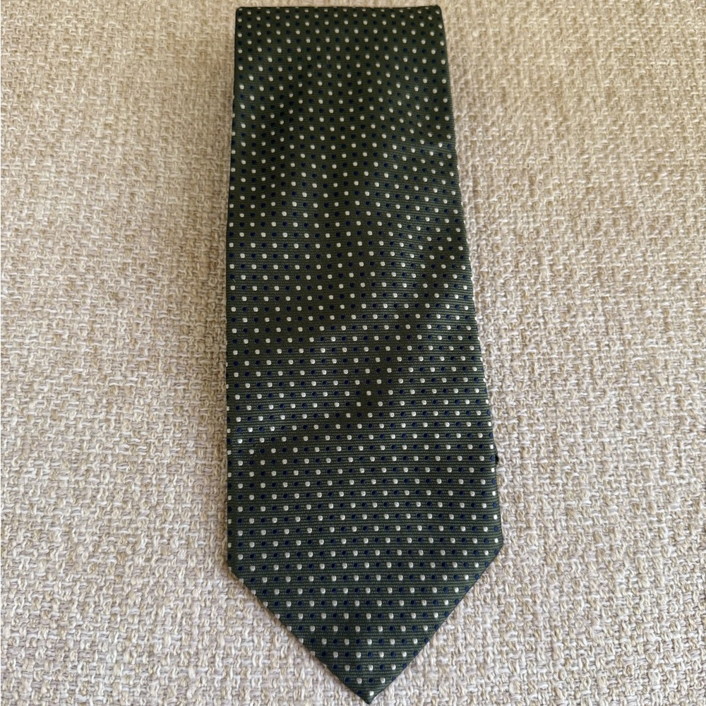 Brooks Brothers pure silk  dark green and cream Dotted tie like new